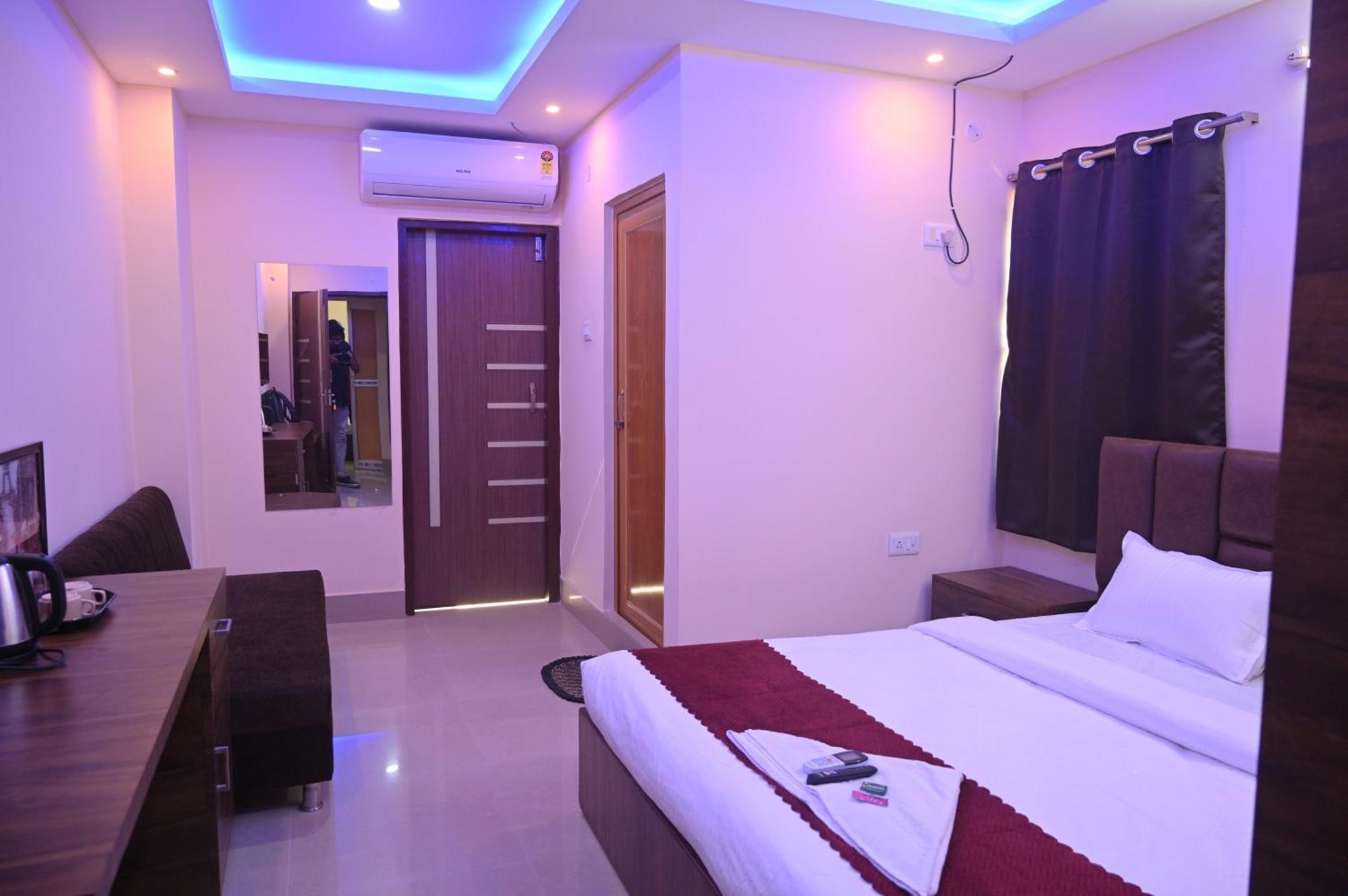 Sunflower Guest House Guwahati Dış mekan fotoğraf